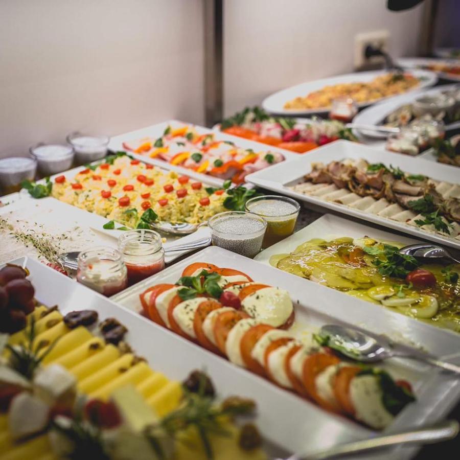 מארקי Hotel Mistral מראה חיצוני תמונה