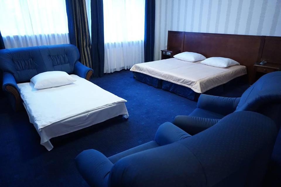 מארקי Hotel Mistral מראה חיצוני תמונה