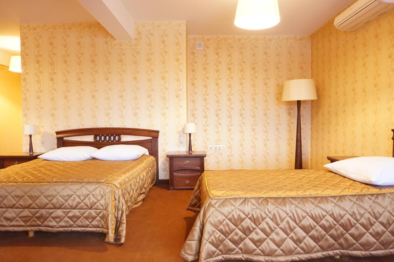מארקי Hotel Mistral מראה חיצוני תמונה