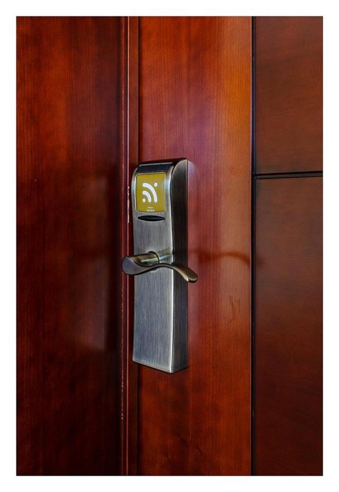 מארקי Hotel Mistral מראה חיצוני תמונה