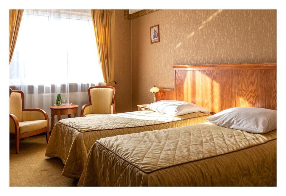 מארקי Hotel Mistral מראה חיצוני תמונה