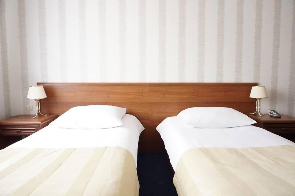 מארקי Hotel Mistral מראה חיצוני תמונה